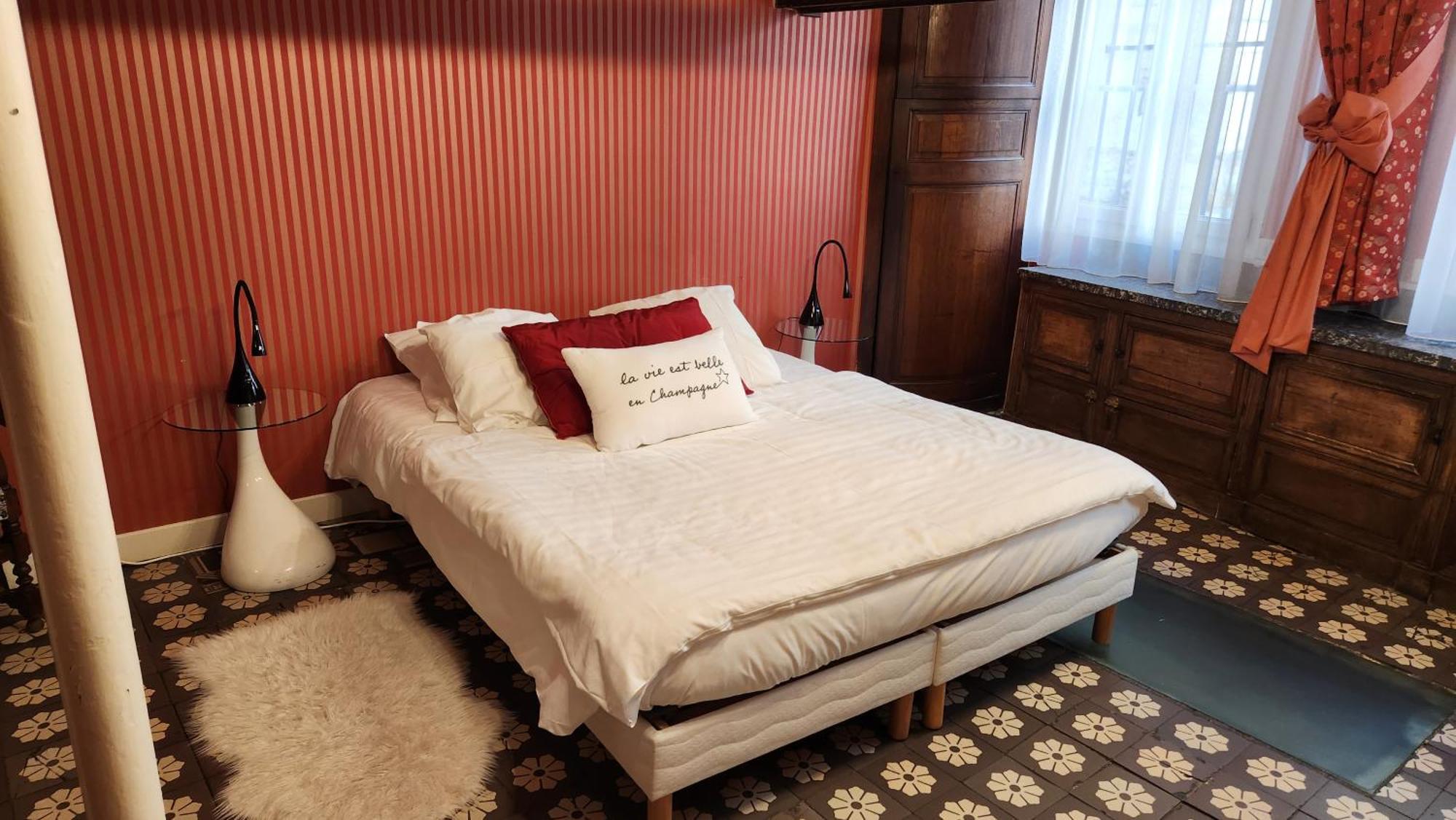 Les Caudalies Apartment Chalons en Champagne Bagian luar foto
